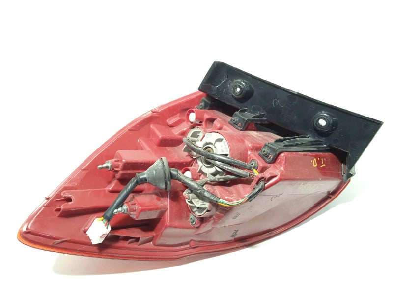 Recambio de piloto trasero derecho para kia cee'd drive referencia OEM IAM 92402A2200 - Blanco 3