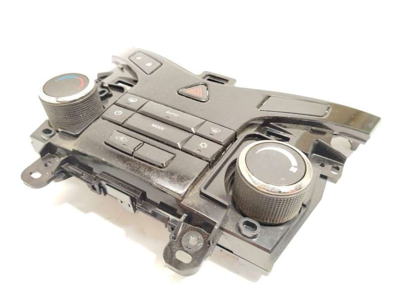 Recambio de mando climatizador para chevrolet cruze ls referencia OEM IAM 3870568 - Blanco 3