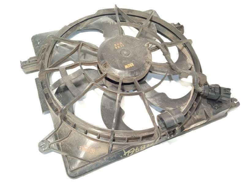 Recambio de electroventilador para hyundai i40 style blue referencia OEM IAM 253803Z800 - Blanco