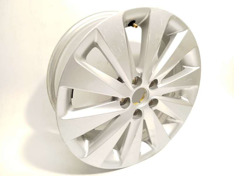 Recambio de llanta para seat arona (kj7, kjp) 1.0 tsi referencia OEM IAM 6F96010258Z8 - Blanco