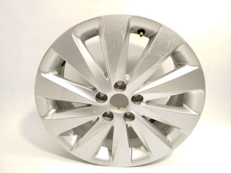 Recambio de llanta para seat arona (kj7, kjp) 1.0 tsi referencia OEM IAM 6F96010258Z8 - Blanco 2