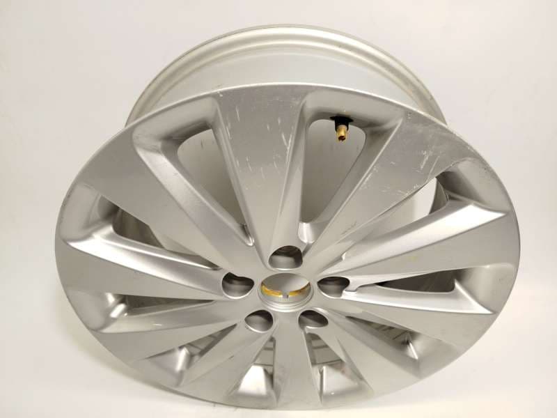 Recambio de llanta para seat arona (kj7, kjp) 1.0 tsi referencia OEM IAM 6F96010258Z8 - Blanco 3