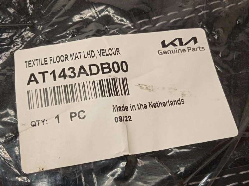 Recambio de juego alfombrillas para kia e - niro hibrido referencia OEM IAM AT143ADB00 - Gris 3