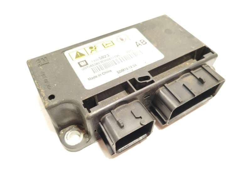 Recambio de centralita airbag para chevrolet cruze ls referencia OEM IAM 13505823 - Blanco