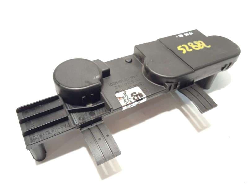 Recambio de antena para porsche panamera 4 s referencia OEM IAM 15152801182 3