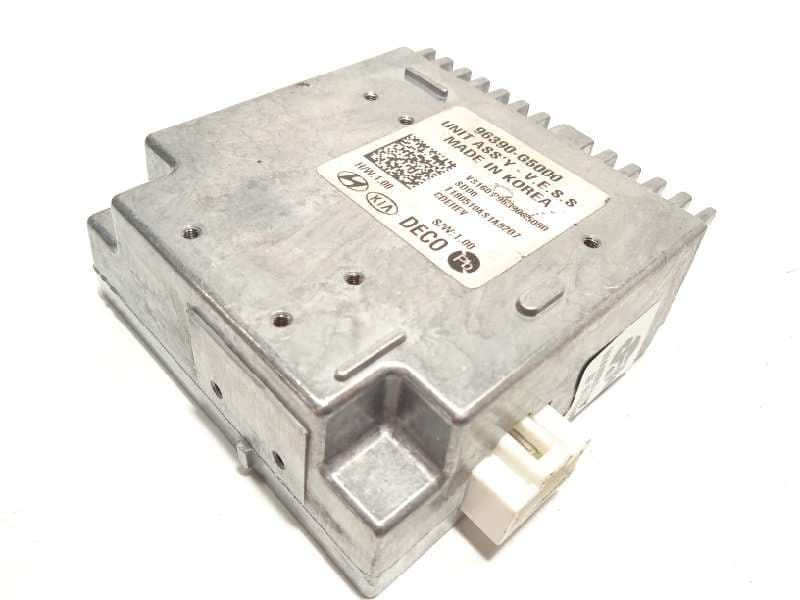 Recambio de modulo electronico para kia niro referencia OEM IAM 96390G5000 - Blanco