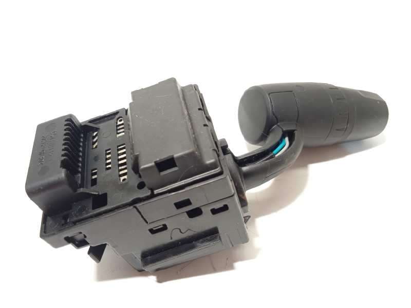 Recambio de mando luces para mazda 2 lim. () 1.5 16v cat referencia OEM IAM TL0466122A  TL04 - Blanco 3