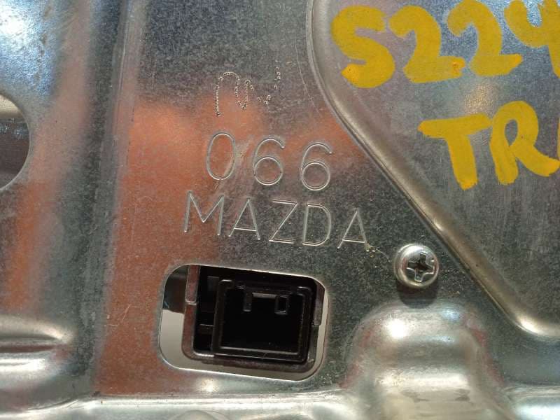 Recambio de motor limpia trasero para mazda 3 berlina (bp) referencia OEM IAM BDGH66B60 - Rojo 4