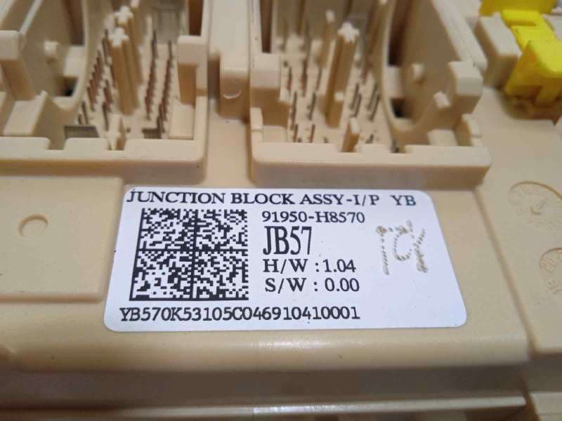 Recambio de caja reles / fusibles para kia rio (yb) 1.2 cat referencia OEM IAM 91950H8570 - Rojo 3