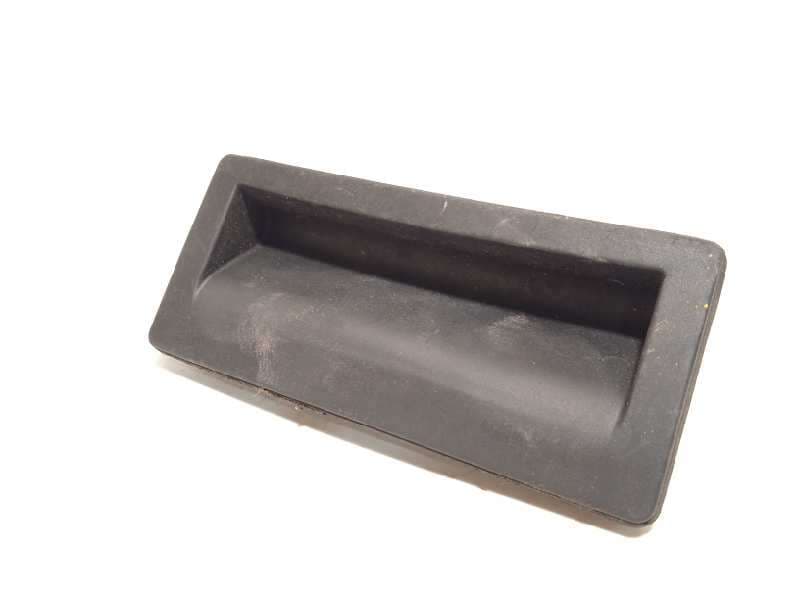 Recambio de maneta exterior porton para audi a3 sedán (8vm) referencia OEM IAM 5N0827566T - Rojo