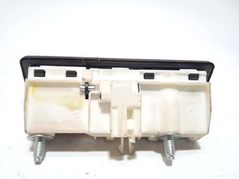 Recambio de maneta exterior porton para audi a3 sedán (8vm) referencia OEM IAM 5N0827566T - Rojo 3