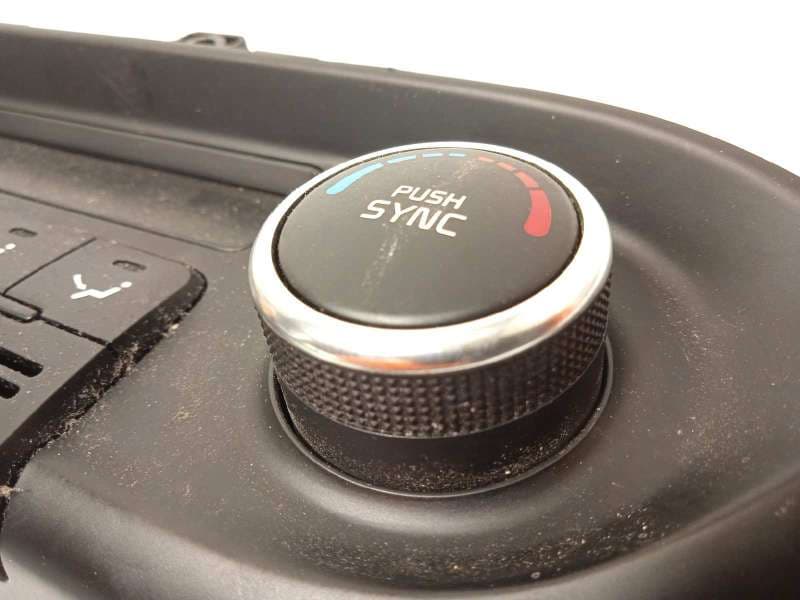 Recambio de mando climatizador para kia carens ( ) basic referencia OEM IAM 97250A4AB0CA - Blanco 4