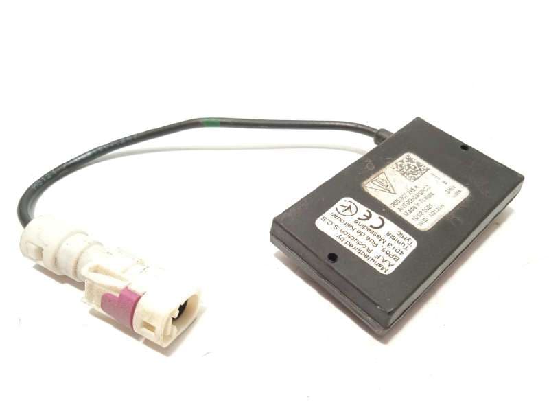 Recambio de antena para porsche macan (typ ) 2.0 16v tfsi cat referencia OEM IAM 95B907245A - Negro