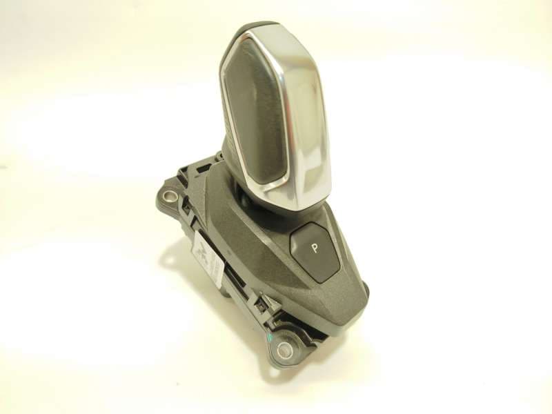 Recambio de palanca cambio para lynk & co 01 phev referencia OEM IAM 8890977823 - Negro