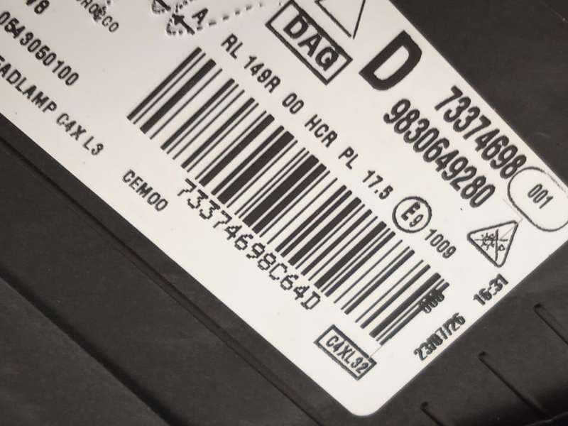 Recambio de faro derecho para citroën c4 iii 1.2 referencia OEM IAM 9830649280  73374698 8