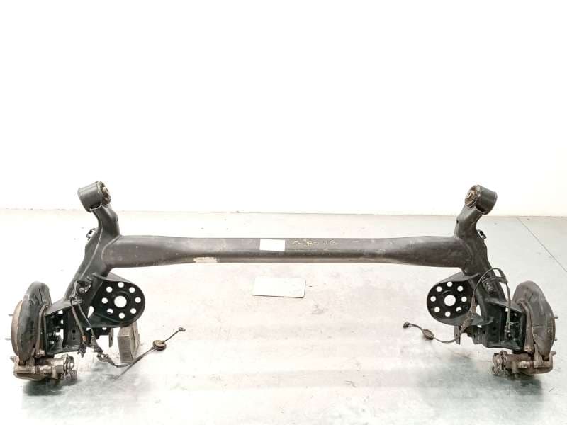 Recambio de puente trasero para kia stonic (yb) 1.2 cvvt referencia OEM IAM 55100H8500 - Rojo
