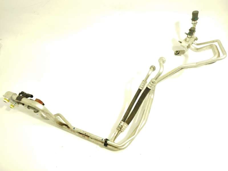 Recambio de tubos aire acondicionado para lynk & co 01 phev referencia OEM IAM 8888948346 - Negro 2
