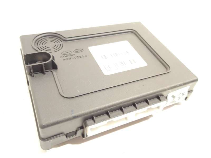 Recambio de modulo electronico para kia carens iv 1.7 crdi referencia OEM IAM 95400A4HD0 - Blanco