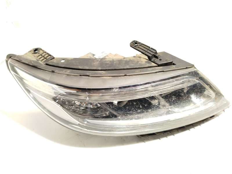 Recambio de faro derecho para kia sorento ii (xm) 2.2 crdi referencia OEM IAM 921022P550 - Blanco