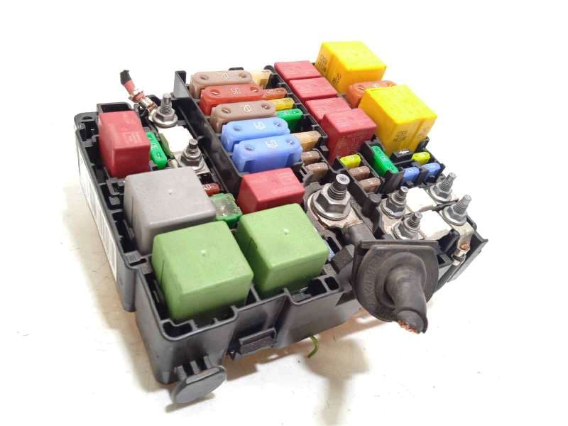 Recambio de caja reles / fusibles para citroën c-elysée shine referencia OEM IAM 9804848580