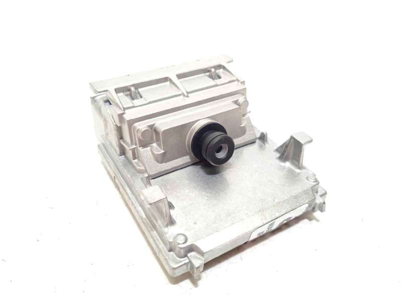 Recambio de modulo electronico para renault captur ii referencia OEM IAM 284623677R - Blanco