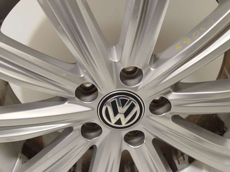 Recambio de llanta para volkswagen touran (5t1) 1.6 tdi referencia OEM IAM 5TA601025D8Z8 4