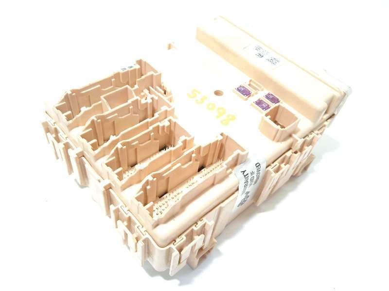 Recambio de caja reles / fusibles para lexus nx 300h 4wd referencia OEM IAM 8273078011