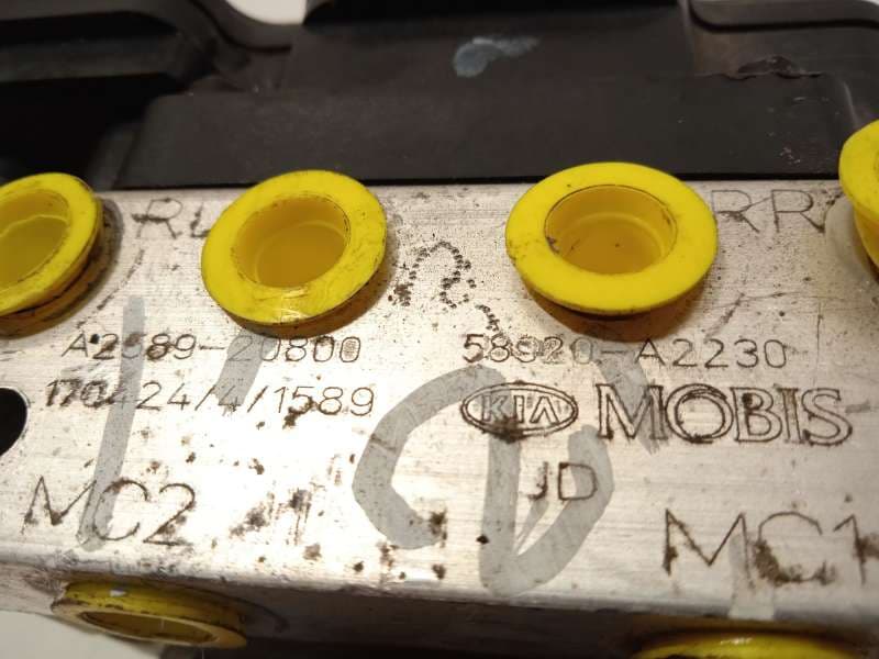 Recambio de abs para kia cee'd drive referencia OEM IAM 58920A2230 6158945200 A258920800 6