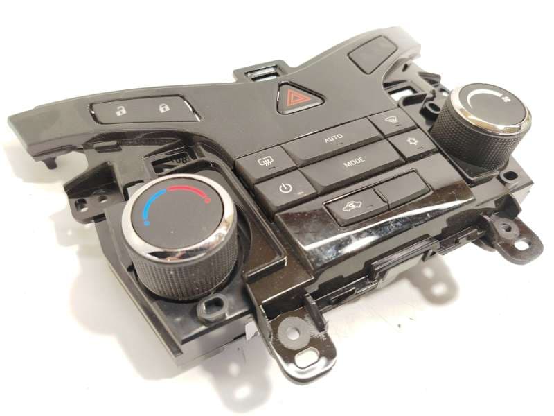 Recambio de mando climatizador para chevrolet cruze (j300) 1.6 referencia OEM IAM 3870568 - Blanco