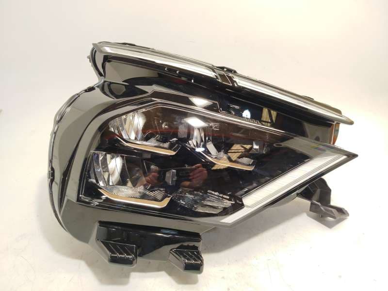 Recambio de faro derecho para citroën c4 iii 1.2 referencia OEM IAM 9830649280  73374698 2