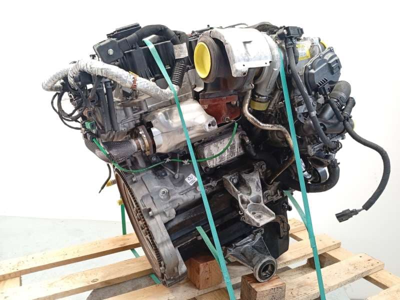 Recambio de despiece motor para jaguar f-pace (x761) 2.0 td4 awd referencia OEM IAM 204DTD - Blanco 3