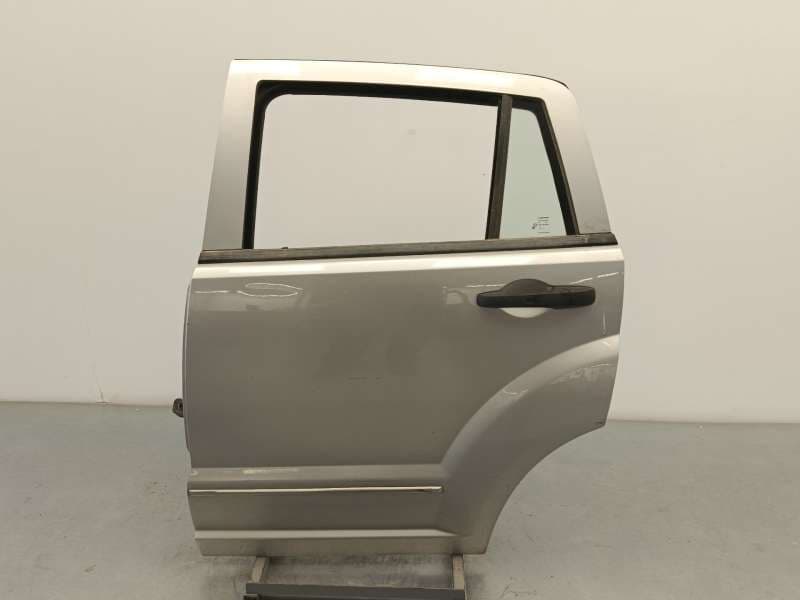 Recambio de puerta trasera izquierda para dodge caliber 2.0 referencia OEM IAM 5074163AB - Plata