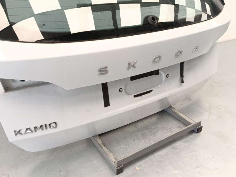 Recambio de porton trasero para skoda kamiq (nw4) 1.0 tsi referencia OEM IAM 658827023B - Blanco 3
