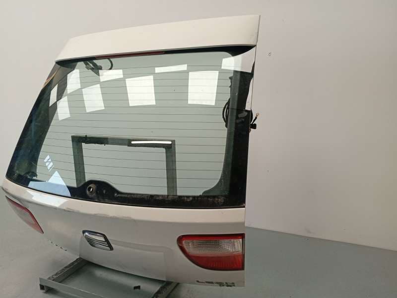 Recambio de porton trasero para seat leon (1m1) 1.9 tdi referencia OEM IAM 1M6827025H - Blanco 2