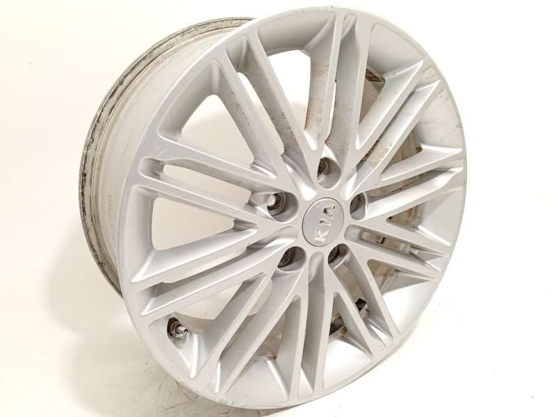 Recambio de llanta para kia carens iv 1.7 crdi referencia OEM IAM 52910A4750 - Blanco