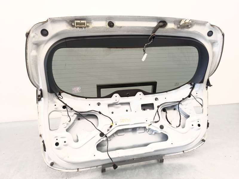 Recambio de porton trasero para kia carens iv 1.7 crdi referencia OEM IAM 73700A4040 - Blanco 4