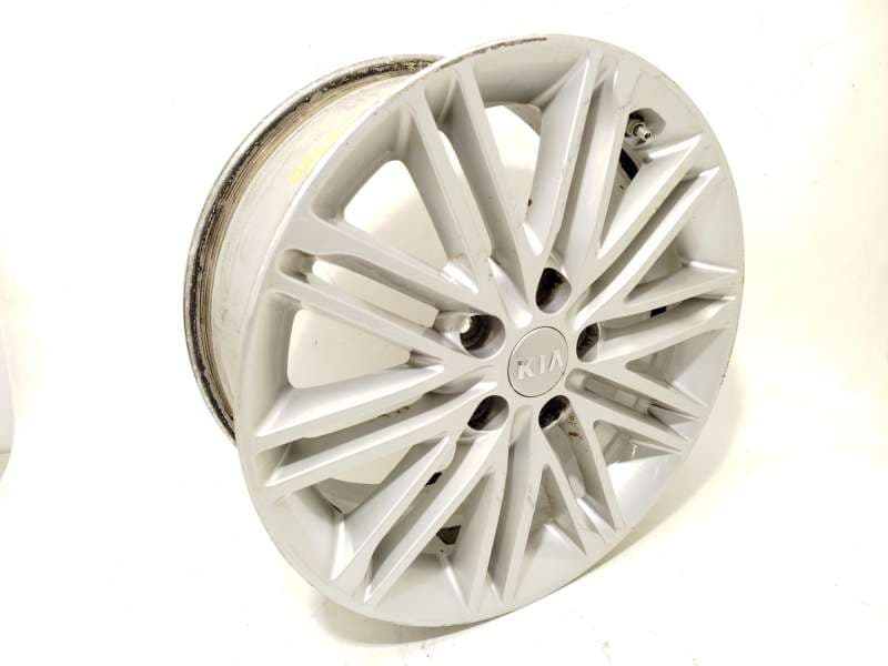 Recambio de llanta para kia carens iv 1.7 crdi referencia OEM IAM 52910A4750 - Blanco
