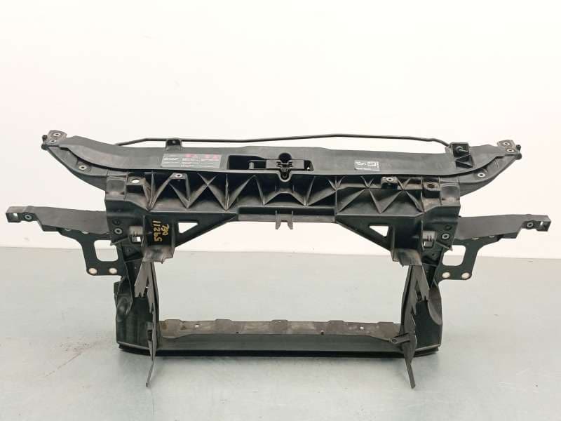 Recambio de panel frontal para seat leon (1p1) 1.9 tdi referencia OEM IAM 1P0805588B - Plata