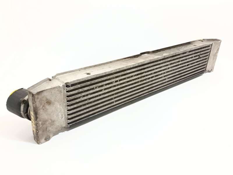 Recambio de intercooler para peugeot boxer autobús 2.2 hdi 120 referencia OEM IAM 0384K1 - Blanco