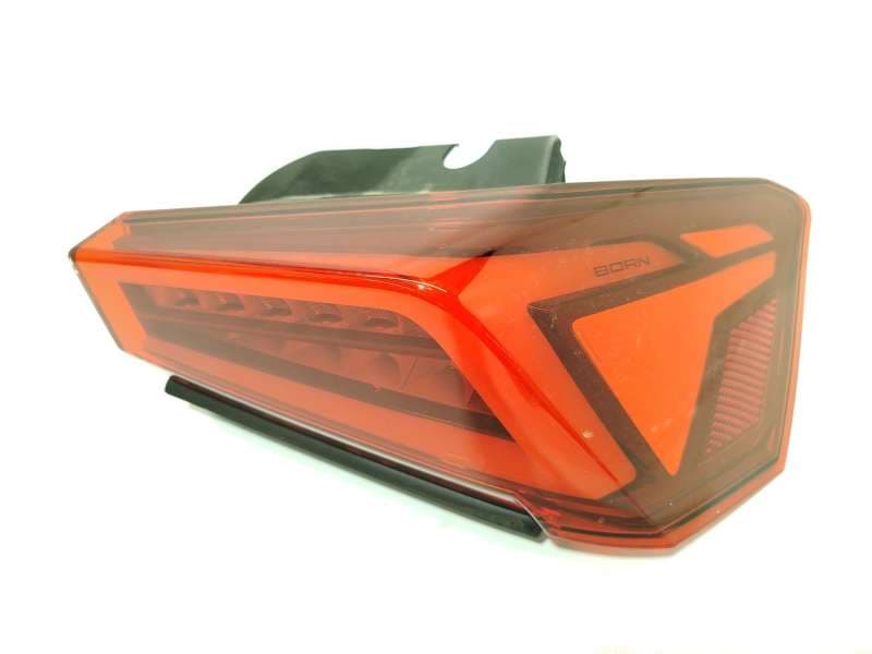 Recambio de piloto trasero derecho para cupra eboost born referencia OEM IAM 10E945096A - Gris