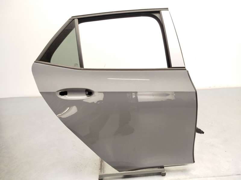 Recambio de puerta trasera derecha para cupra eboost born referencia OEM IAM 10A833056G - Gris
