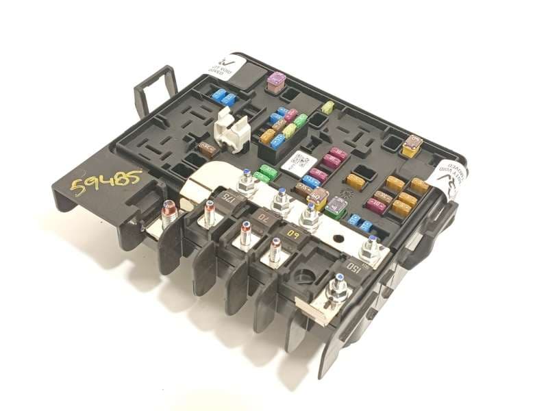 Recambio de caja reles / fusibles para byd dolphin surf referencia OEM IAM EQEAU3722500AZ - Verde