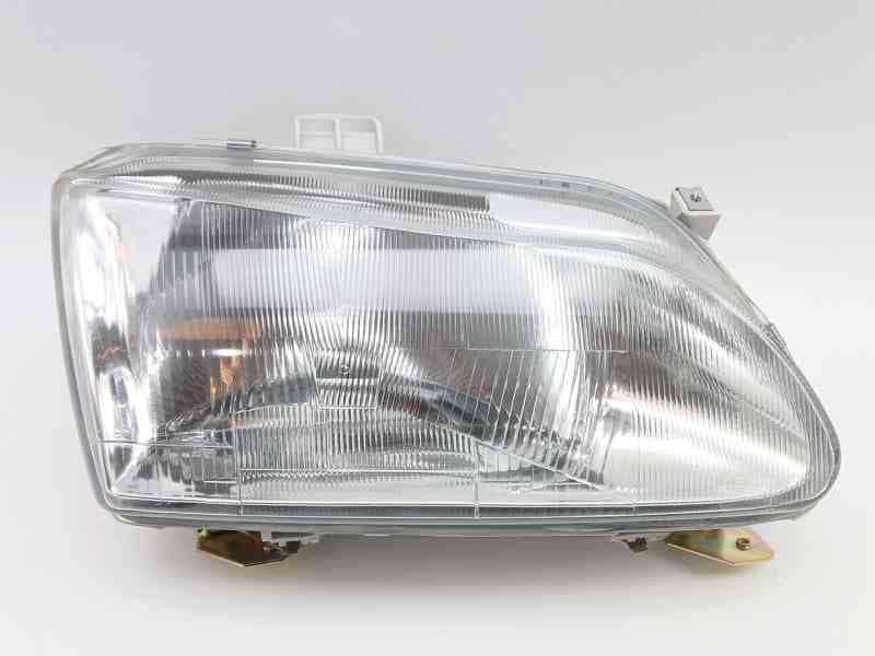 Recambio de faro derecho para renault megane i (ba0/1_) 1.9 d referencia OEM IAM 7701040683