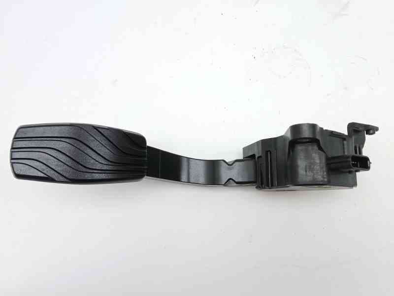 Recambio de potenciometro pedal para dacia sandero iii 1.0 tce 90 referencia OEM IAM 180100912R 180100912R