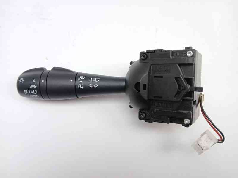 Recambio de mando luces para renault clio iv grandtour (kh_) 0.9 tce 90 referencia OEM IAM 255675887R 255675887R