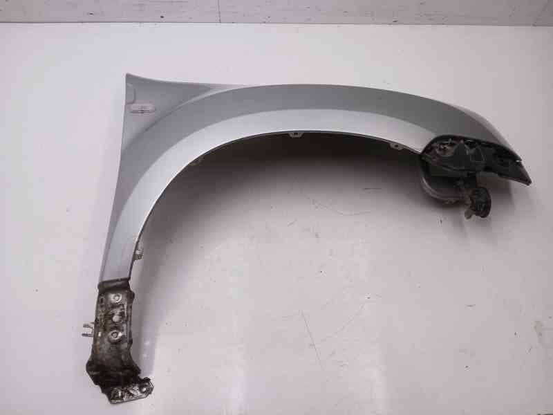 Recambio de aleta delantera derecha para dacia duster (hs_) 1.5 dci referencia OEM IAM 631007297R
