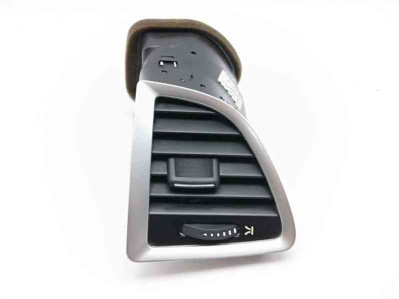 Recambio de rejilla aireadora para opel astra j (p10) 1.6 (68) referencia OEM IAM 13261540 13328001QP4