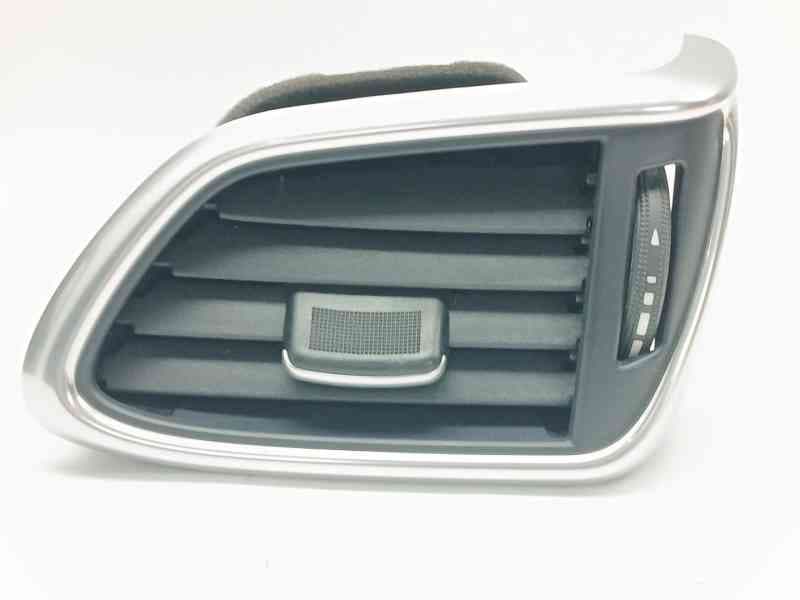 Recambio de rejilla aireadora para infiniti qx30 2.2 d awd referencia OEM IAM 687605DF0B
