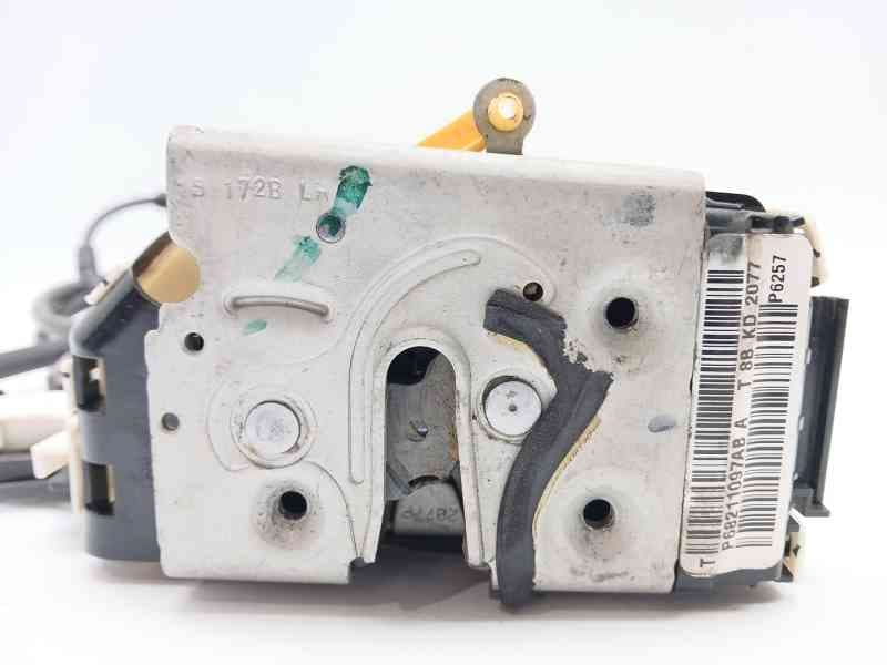 Recambio de cerradura puerta delantera izquierda para jeep cherokee (kl) 2.2 crd 4x4 referencia OEM IAM P68211097AB