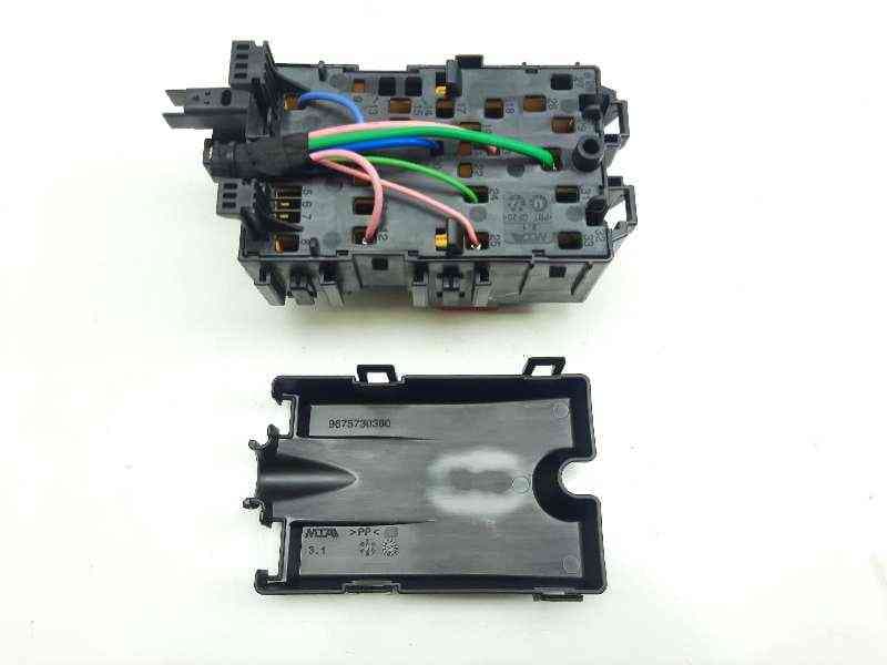 Recambio de caja reles / fusibles para peugeot 2008 (p1) 1.5 blue + hdi fap referencia OEM IAM 9675730380